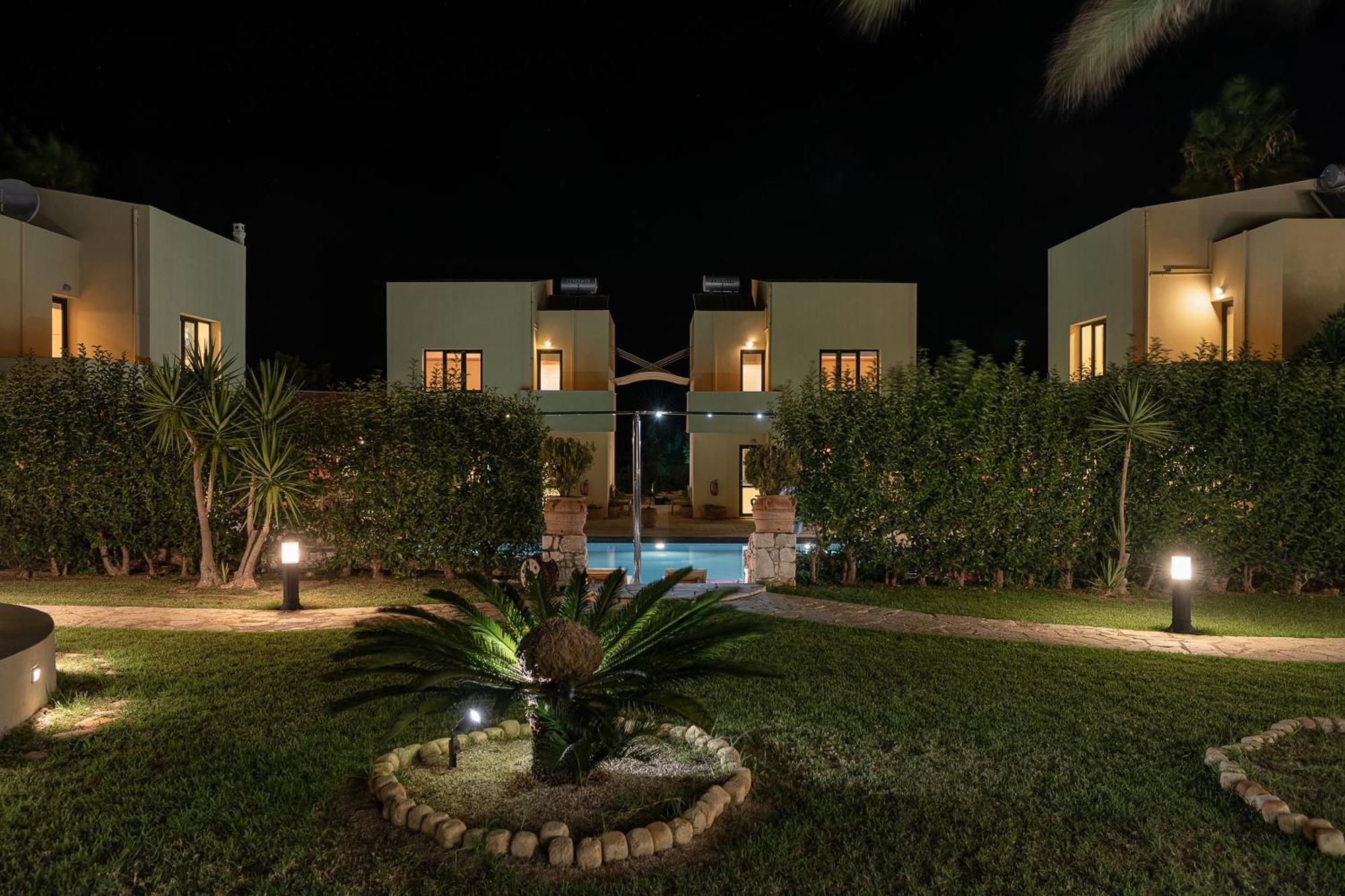 Daphnis Villas Chrissi Akti Chania Exterior foto